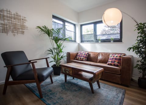 Apartment | Living area | TV