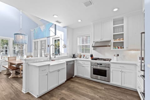 First Floor: Kitchen