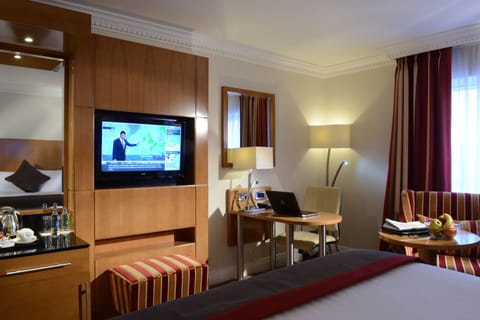 Executive Double Room | In-room safe, free WiFi, bed sheets