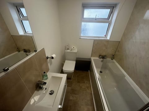 Single Room, Private Bathroom | Bathroom