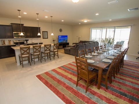 Luxury - Open Concept