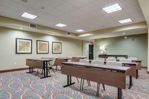 Meeting rooms available.