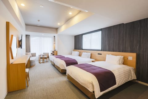 Premium Triple Room, Non Smoking | Soundproofing, free WiFi, bed sheets