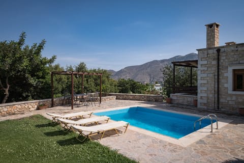 Villa with an authentic design private pool.