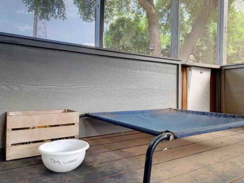 Lake Bungalow-Pet friendly- Highport Marina House in Lake Texoma