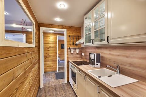 Cabin, 2 Bedrooms, Terrace | Private kitchen | Fridge, oven, stovetop, dishwasher