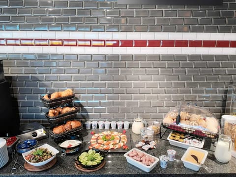 Daily buffet breakfast for a fee