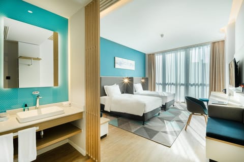 Standard Room, 2 Twin Beds (Smart Room) | Minibar (free items), in-room safe, blackout drapes, soundproofing