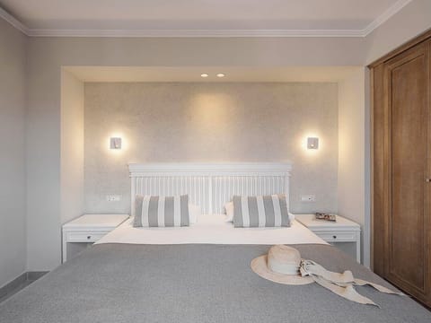 Egyptian cotton sheets, premium bedding, down comforters, pillowtop beds