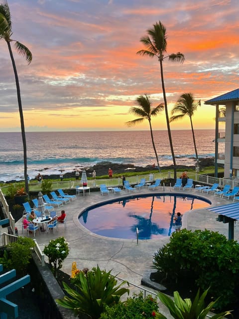 Beautiful sunsets, oceanside, pool, hot tub, coco palms; our lanai view C31