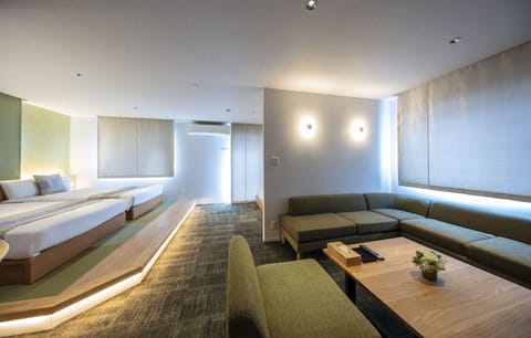 Deluxe F Non-Smoking | Desk, WiFi (free), bed sheets