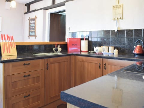 Kitchen | Ty Celyn Farmhouse, Ponthenri, near Llanelli