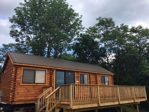Hilltop Cabin A