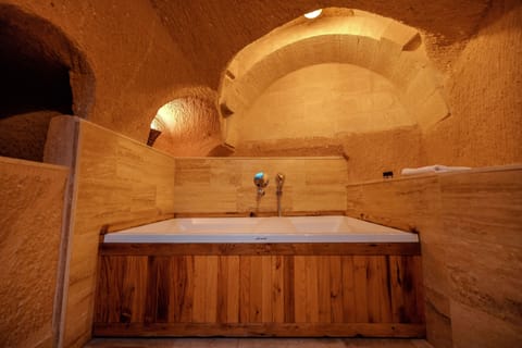 Junior Suite | Jetted tub