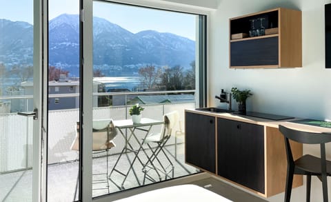 Smart Home Office | Private kitchen | Fridge, eco-friendly cleaning products