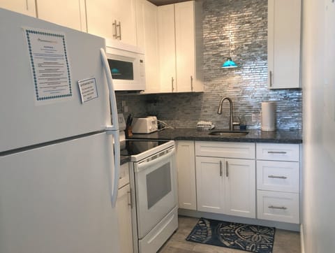 9ab0b5a5-e267-499d-8dbf-e874e045ea4f