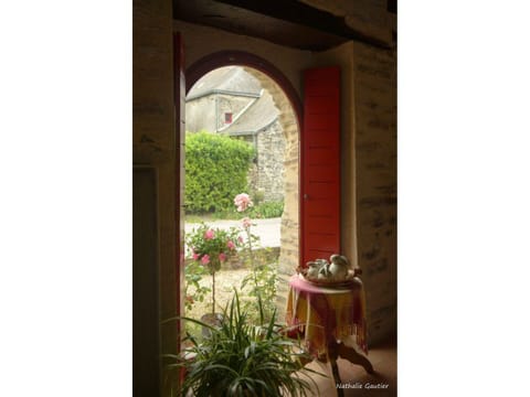 Spacious Country House with Private Pool and Enclosed Garden Cottage in Brittany