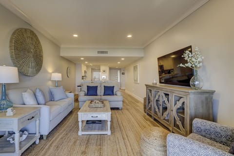 450 Captains Walk | Living Area - 450 Captains Walk | Living Area