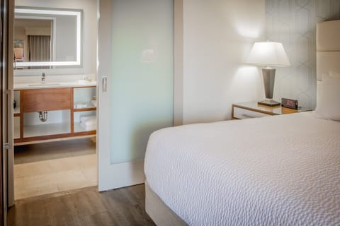 In-room safe, individually decorated, individually furnished, desk