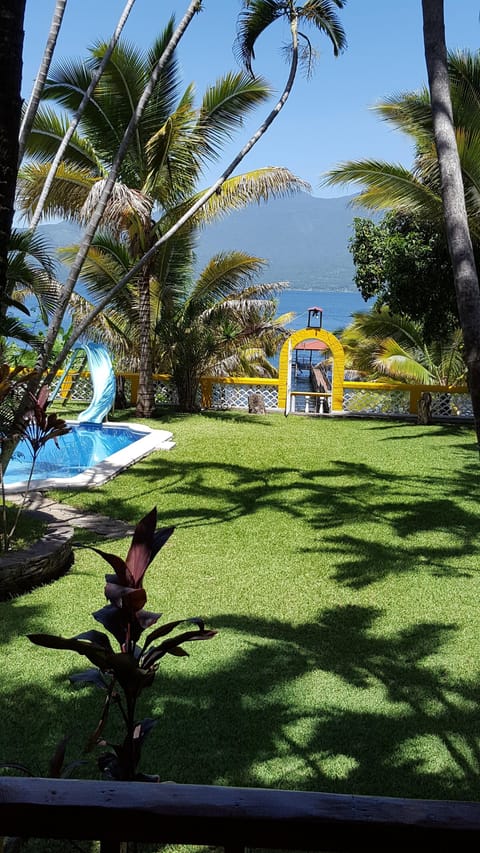 Pool with view to the lake.
