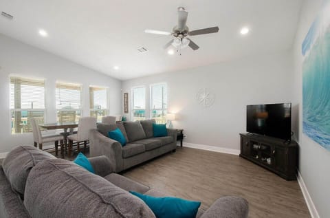 Relax in the living room with comfy seating, a 50″ smart TV, DVD player, and full DIRECTV access.