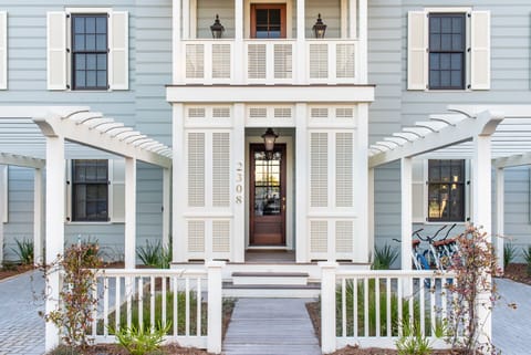 Beautiful Exterior of the Home