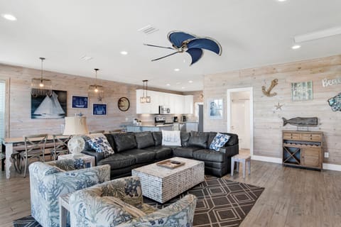 Open-living concept with plenty of seating