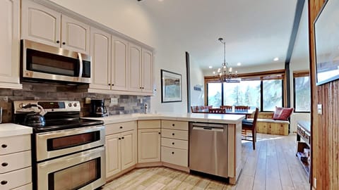 Indoors, Kitchen, Microwave, Oven, Home Decor