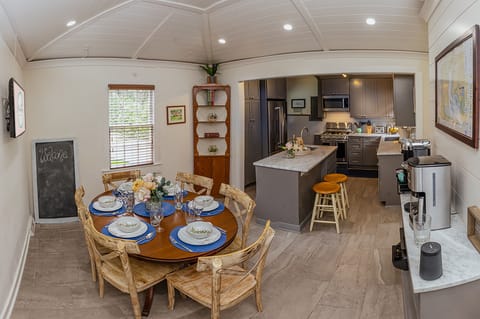 6 person dining table