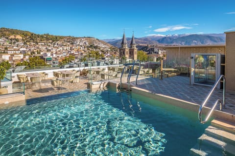 Seasonal outdoor pool, sun loungers