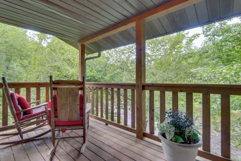 Townsend Vacation Rental | 1BR | 1BA | 500 Sq Ft | Stairs Required