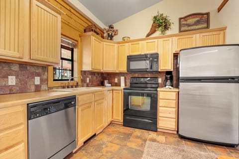 Full Kitchen