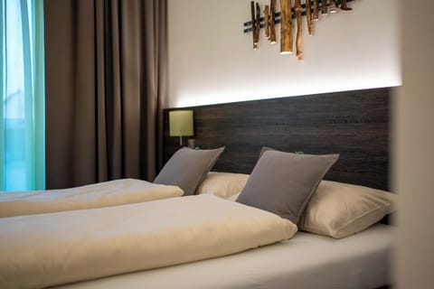 Double Room | Desk, laptop workspace, soundproofing, WiFi (free)