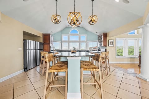 Kitchen Island - Top Level