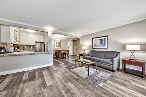 Deluxe Suite, 1 Bedroom (ADA) | Living area | 60-inch flat-screen TV with cable channels, TV