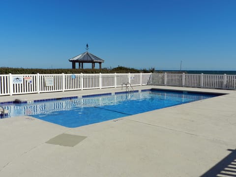 Oceanfront pool