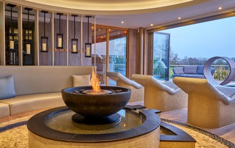 Couples treatment rooms, sauna, hot tub, steam room, body treatments