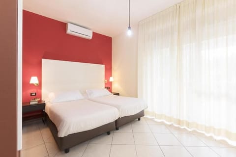 In-room safe, desk, laptop workspace, soundproofing