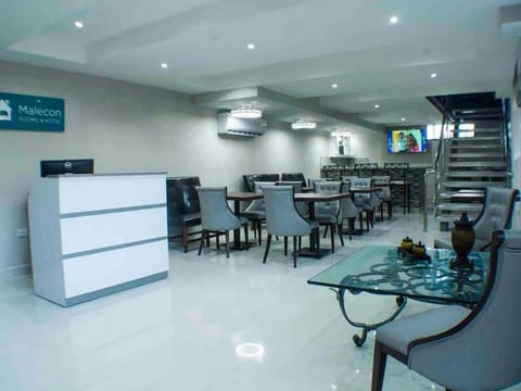 Room, 1 Bedroom, Smoking | Dining