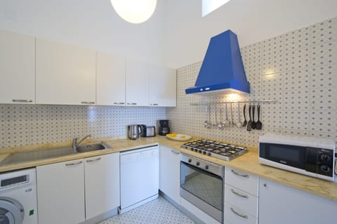 Villa, 4 Bedrooms, Smoking, Private Pool | Private kitchen | Fridge, microwave, stovetop, dishwasher