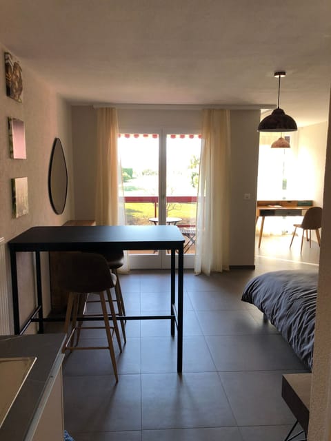 Condo, 1 Bedroom, Smoking, Balcony | Dining