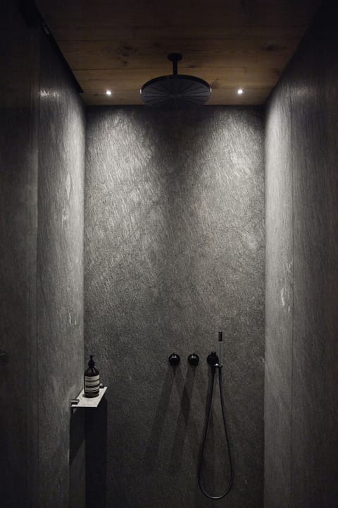 Premium bedding, desk, laptop workspace, free WiFi