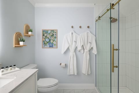 Room (Sunset Queen and Full ) | Bathroom | Shower, hair dryer, bathrobes, towels