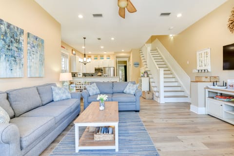 Miramar Beach Vacation Rental | 3BR | 3BA | 1,753 Sq Ft | Stairs to Access