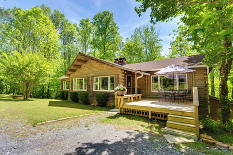 Jasper Vacation Rental | 3BR | 2BA | 1,800 Sq Ft | Exterior Steps to Enter