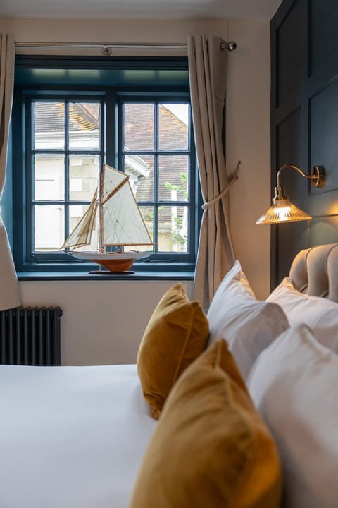 Double Room, Ensuite (with Shower)