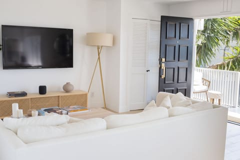 Livingroom - TV, Sound system
