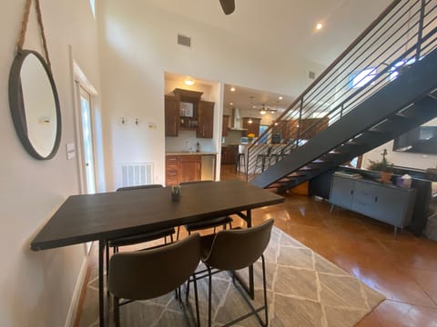 Serve your delicious meals easily at the lovely dining table.