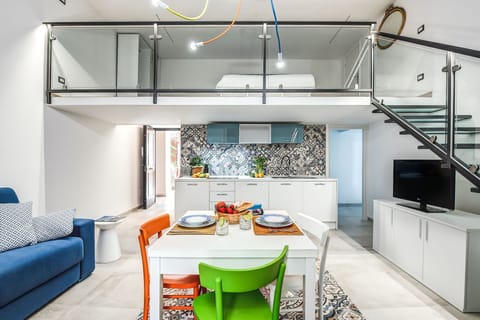 loft-in-sorrento-apartment-living-room