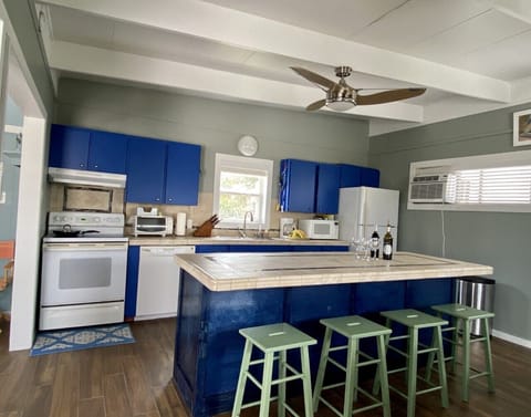 Spacious kitchen with plenty of room to prepare food, wine and dine!